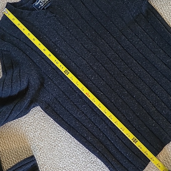 Abercrombie & Fitch vintage sweater - Picture 5 of 6